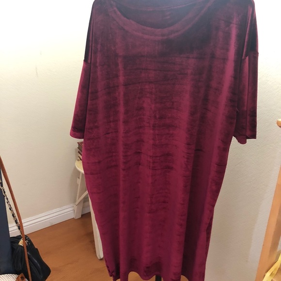 Maroon Velvet Dress - Picture 2 of 6